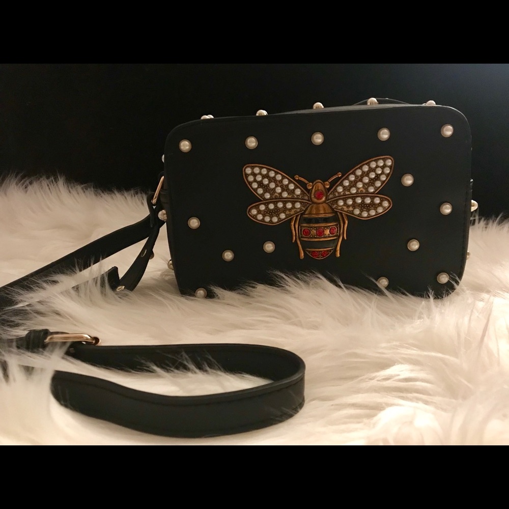 SOLD 🚨Boxy Messenger Bag with Faux Pearl Accents - Picture 2 of 8
